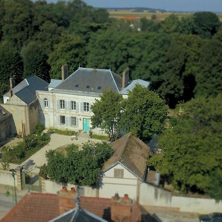 Bed and Breakfast YXIE - Manoir des Arts à Villeblevin Extérieur photo
