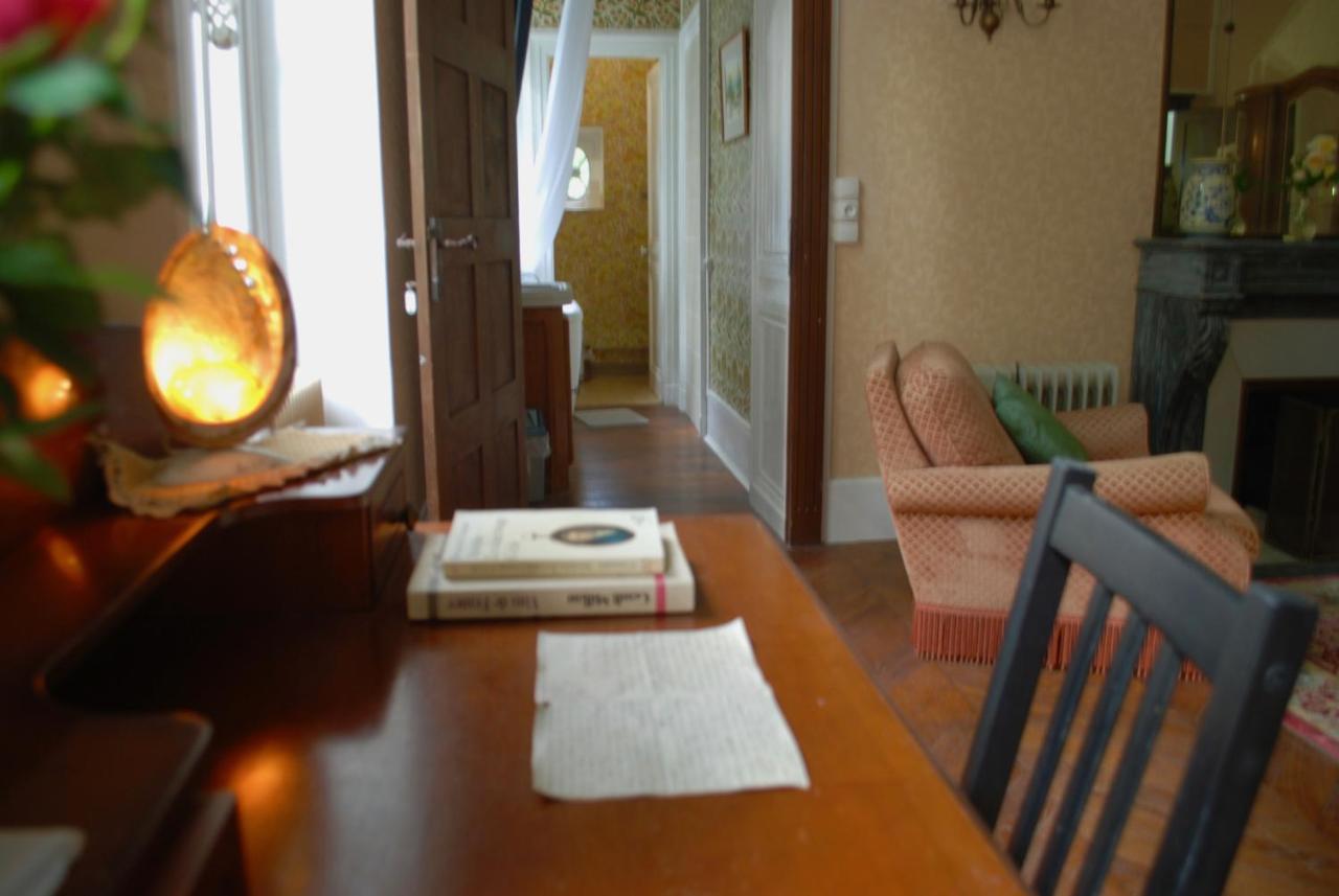 Bed and Breakfast YXIE - Manoir des Arts à Villeblevin Extérieur photo