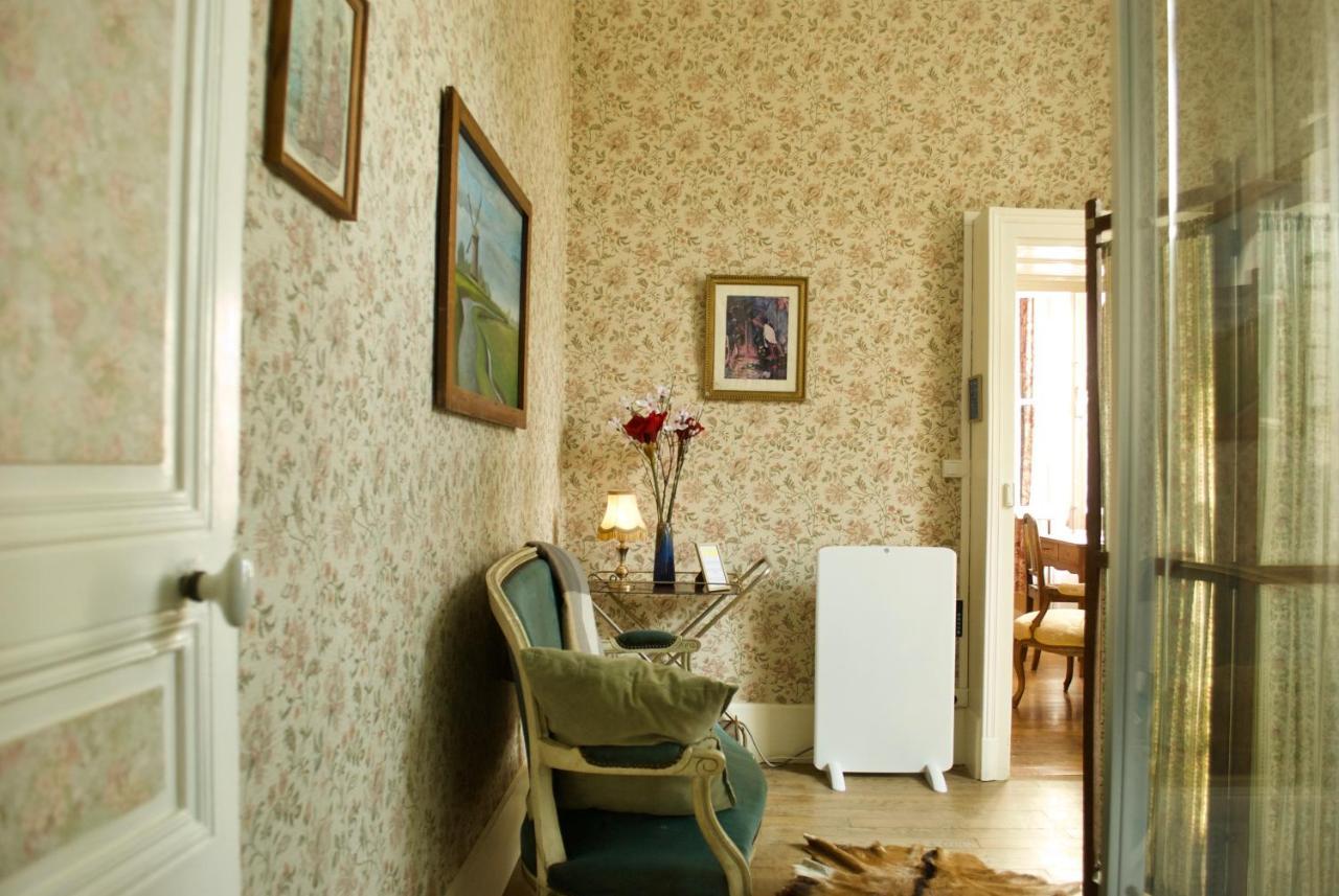 Bed and Breakfast YXIE - Manoir des Arts à Villeblevin Extérieur photo