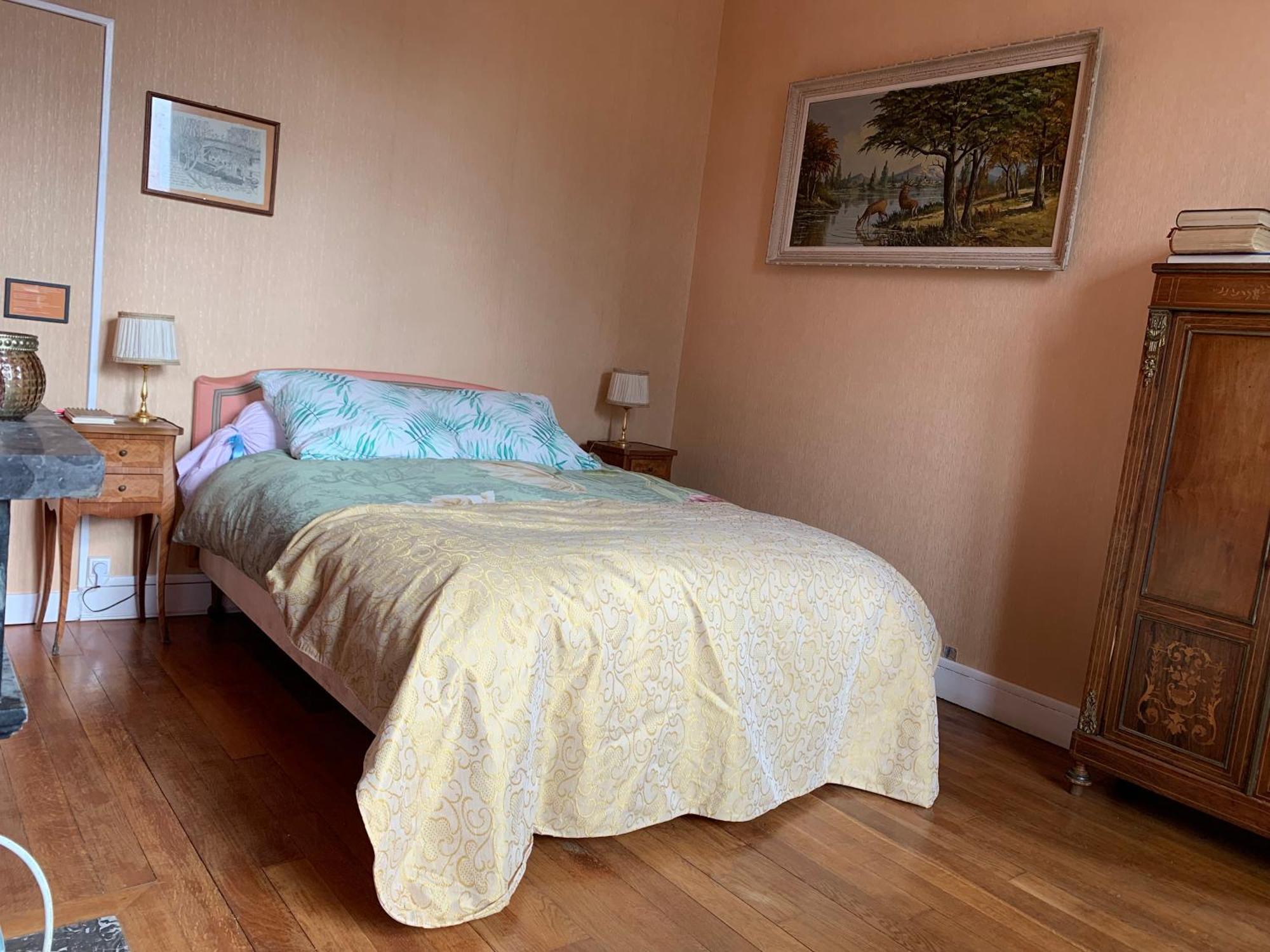 Bed and Breakfast YXIE - Manoir des Arts à Villeblevin Chambre photo