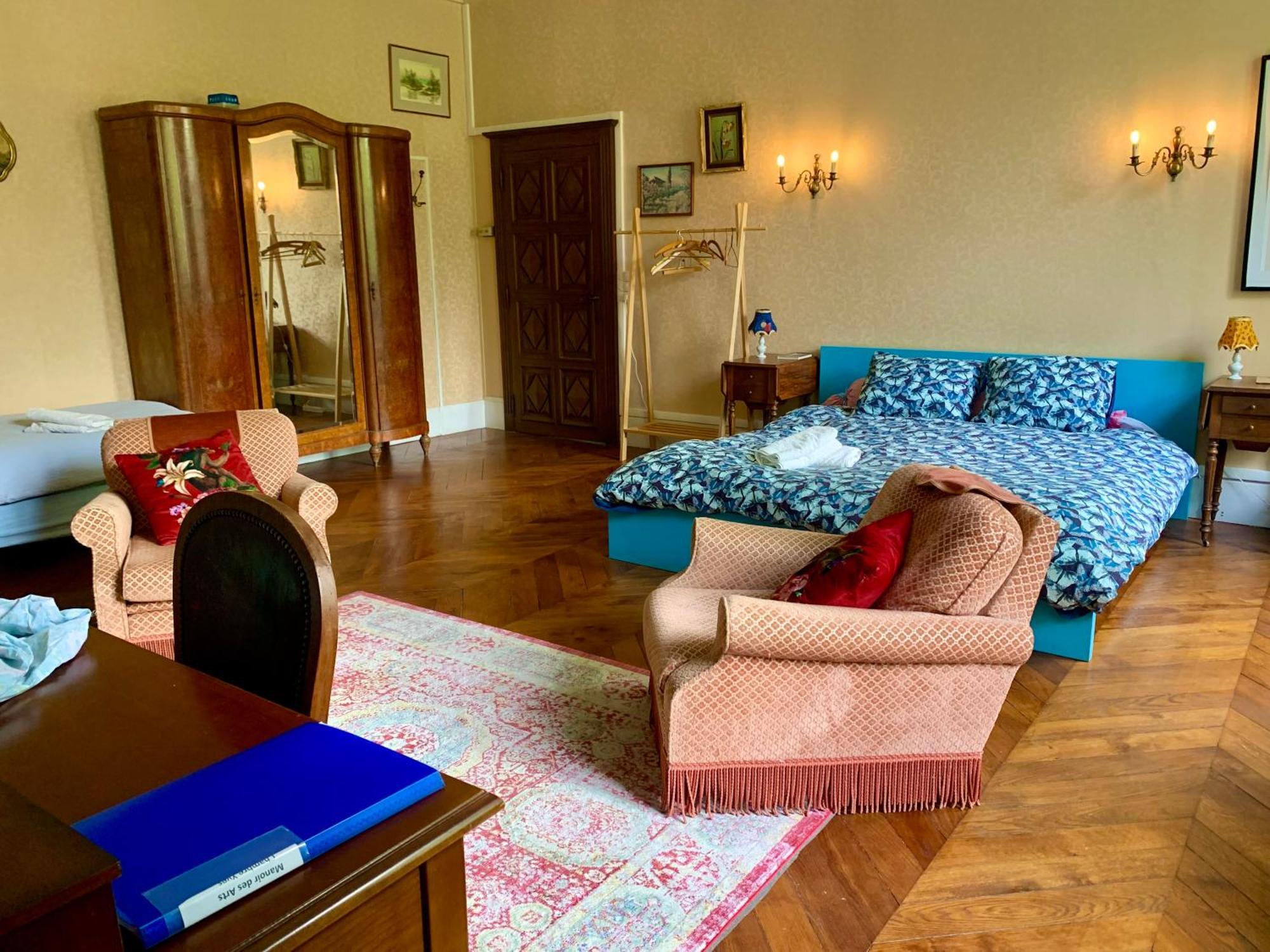 Bed and Breakfast YXIE - Manoir des Arts à Villeblevin Chambre photo