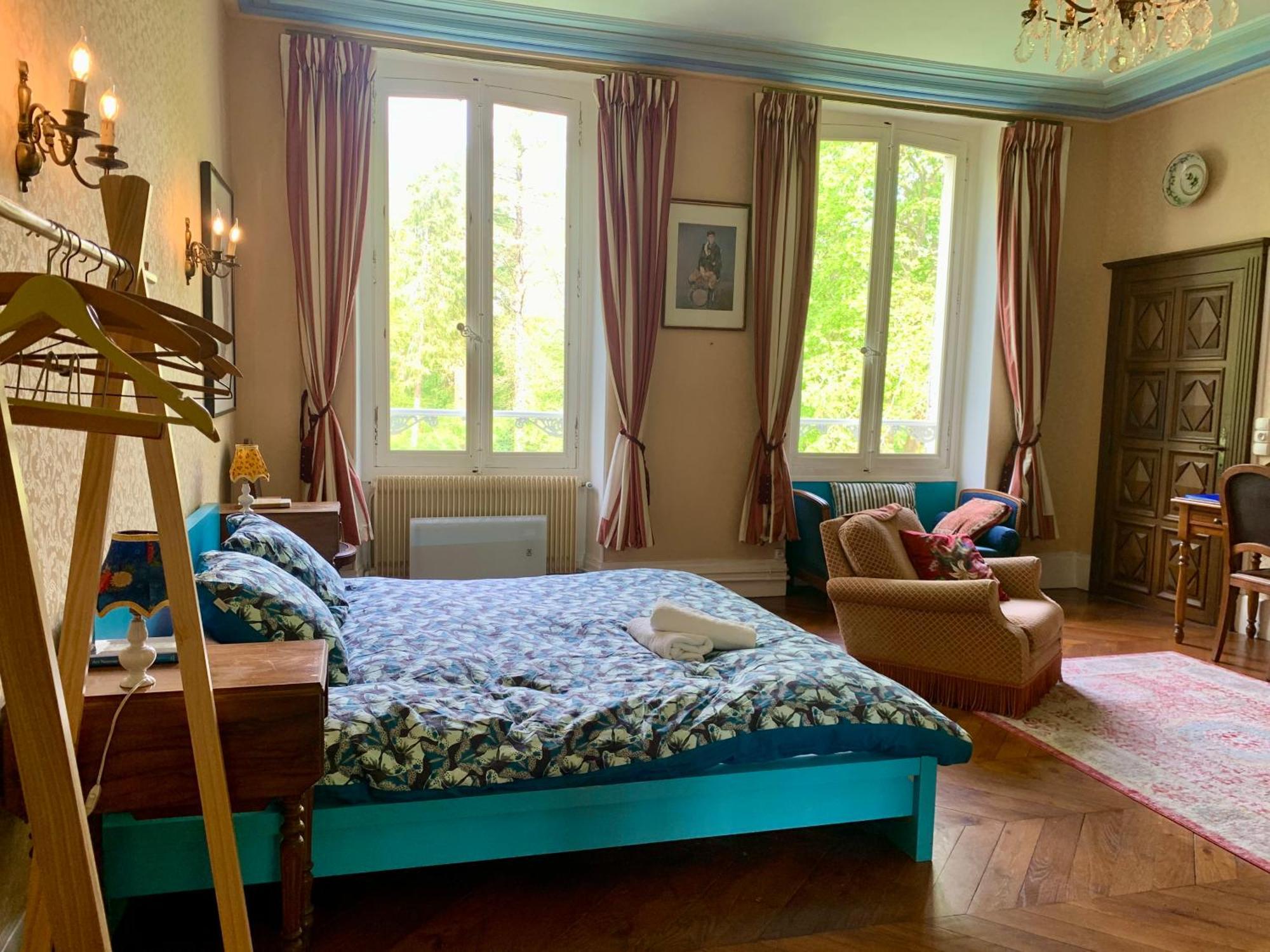 Bed and Breakfast YXIE - Manoir des Arts à Villeblevin Chambre photo